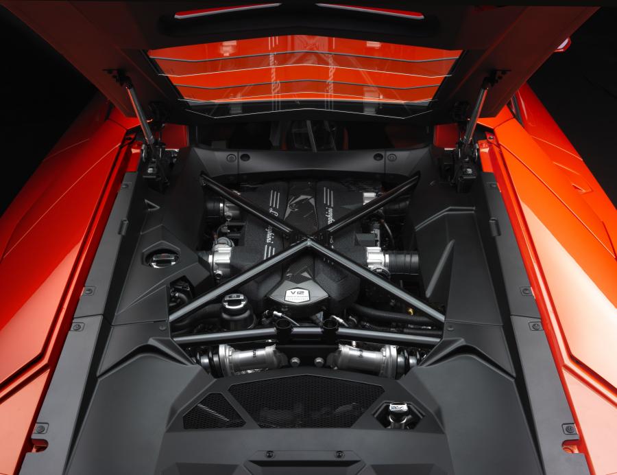  Lamborghini Aventador LP700-4 2011 года  (фото 46 из 204)